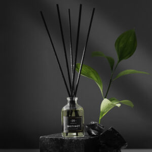 Instinct - grapefrukt, cederträ och svartpeppar