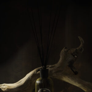 Ambra - sandelträ, mysk och gvajakträ