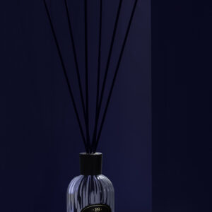 Blue Nightingale - hallon, vanilj och cashmeran